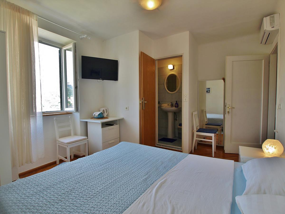 Rooms And Studio Old Town 라브 외부 사진